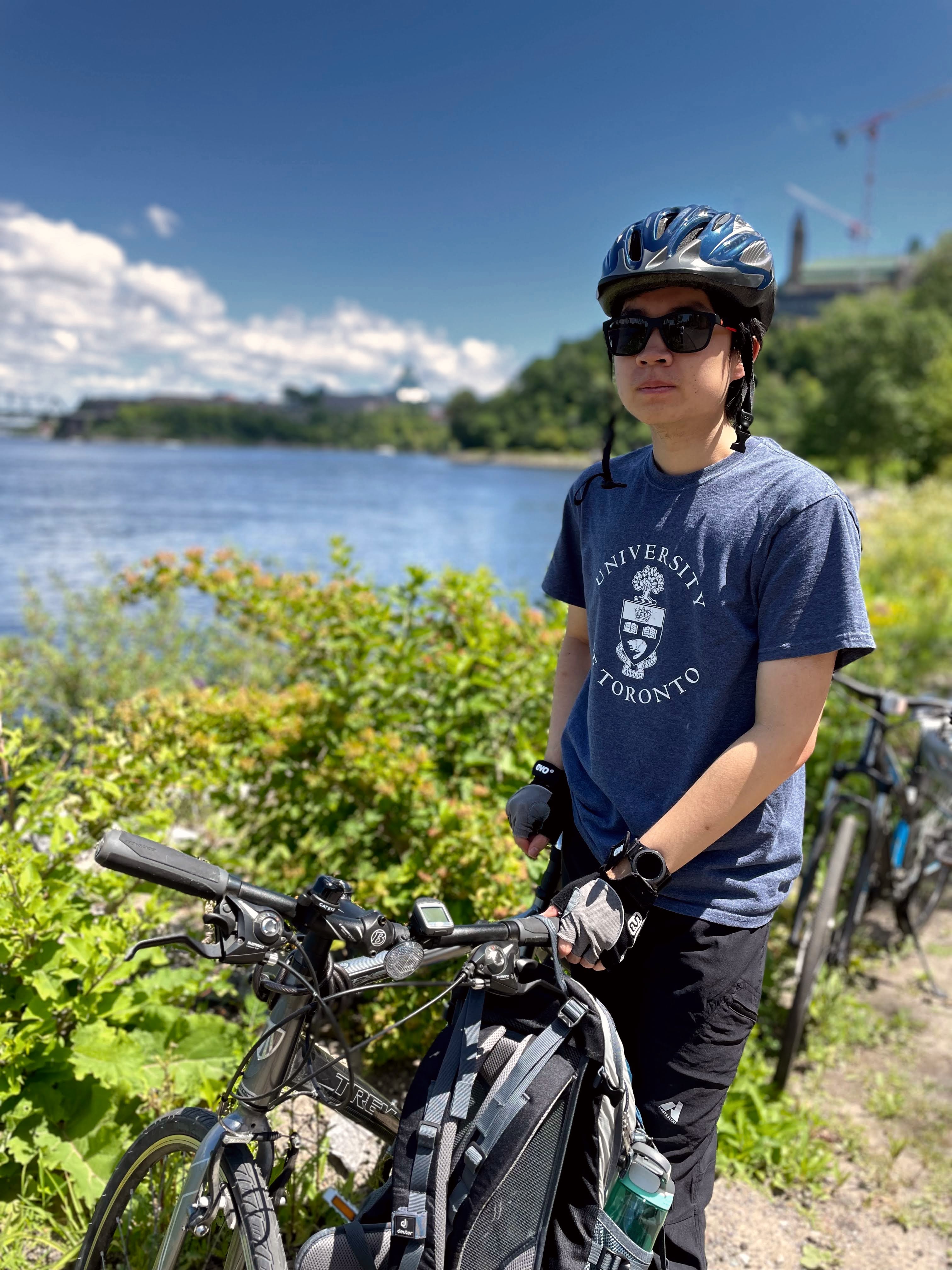 Biking along the NCC Ottawa River Pathway